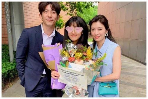 瞬爆女装爆料视频大全最新,潮流穿搭瞬间引爆眼球